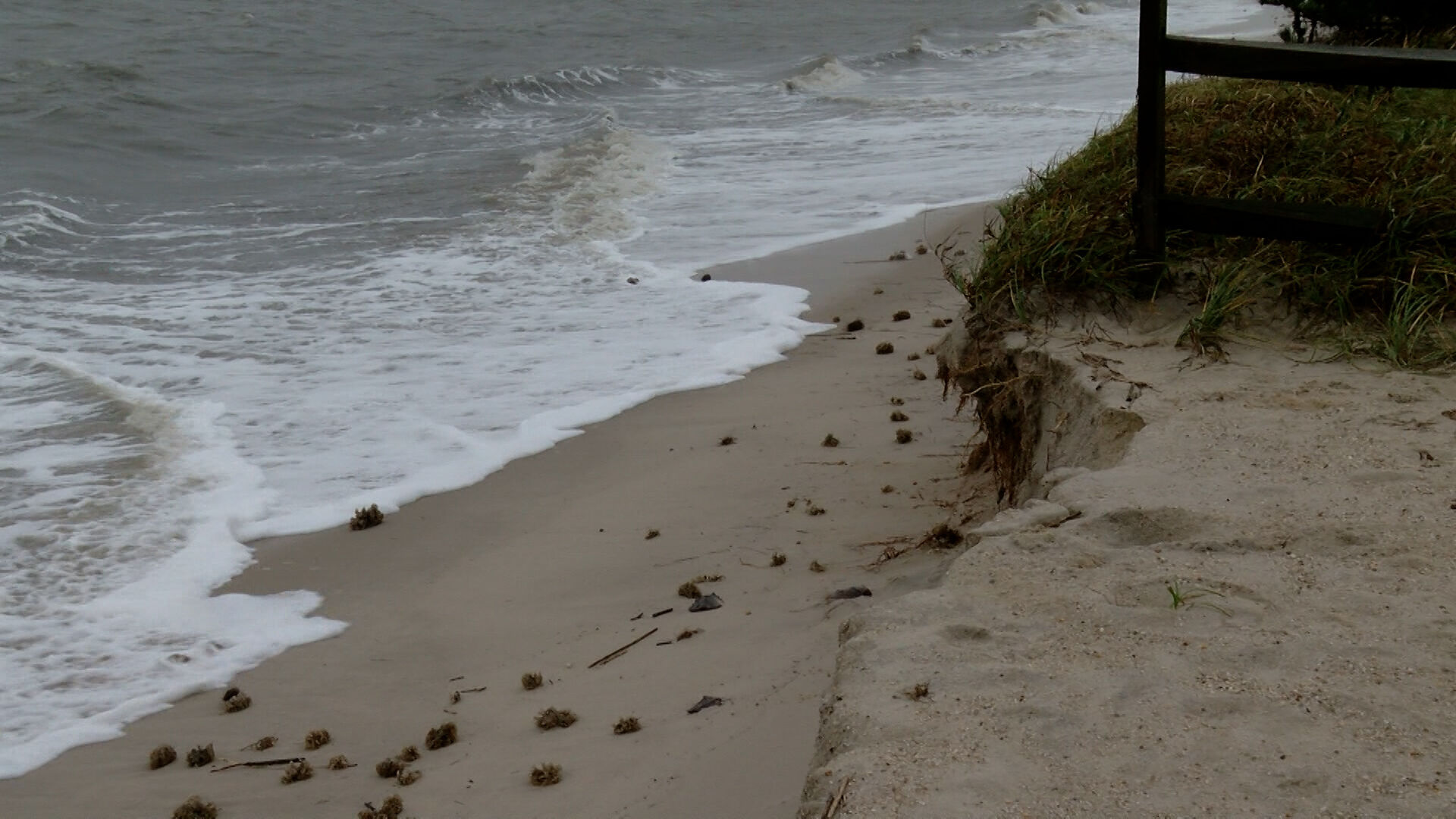 Storm erodes shoreline, floods streets in Slaughter Beach